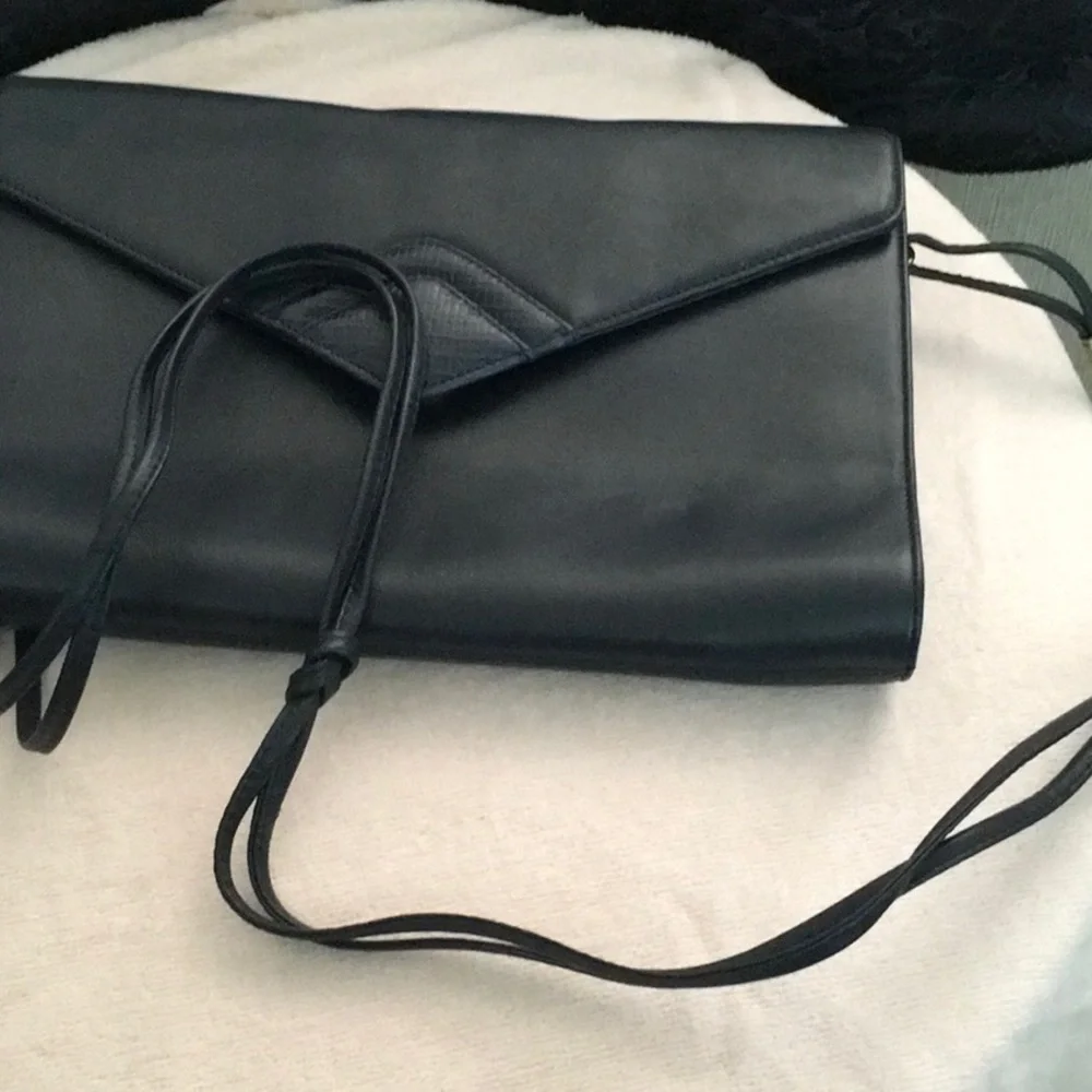 Classic Black Envelope Crossbody Bag
